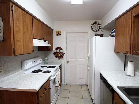 5th image of 6803 Crest Hill Ct