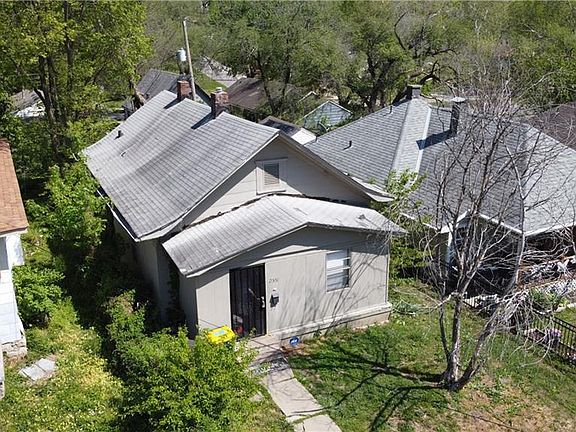 2nd image of 2551 Chelsea Ave
