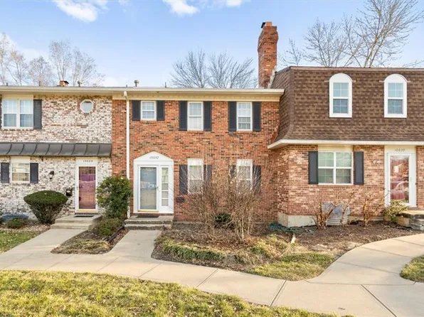 10037 W 95th St, Overland Park, KS 66212