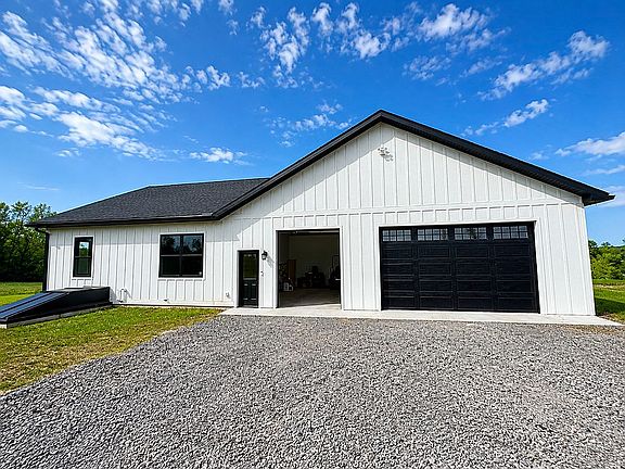 3rd image of 9368 Chapman Rd