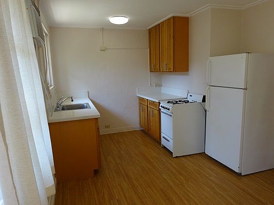 1st image of 626 Hausten St #B