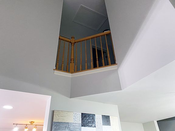 5th image of 1124 Kensington Dr