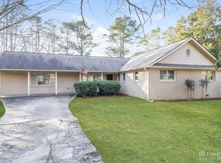 5266 Memorial Ln, Powder Springs, GA 30127