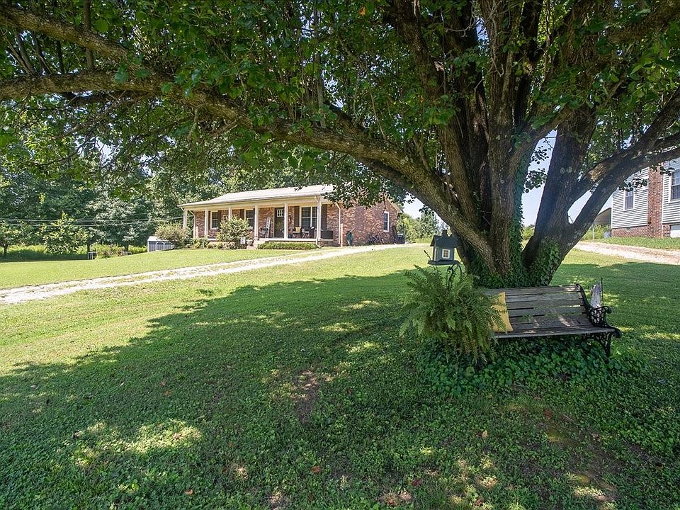 1st image of 23 Sanders Dr