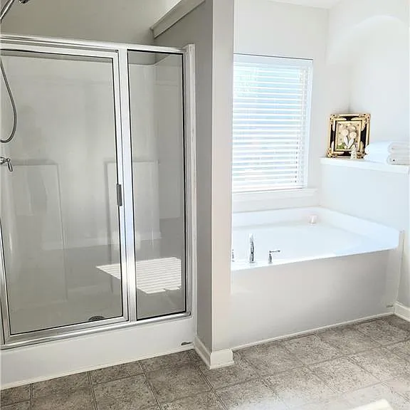 76 Greenfield Dr — Photo 14