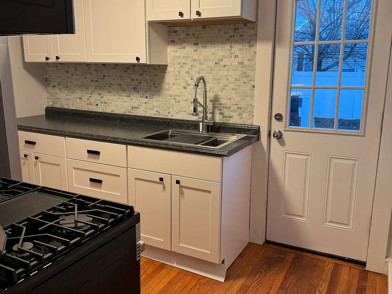 2 bed, 3361 sqft, $2,500 — Photo 2