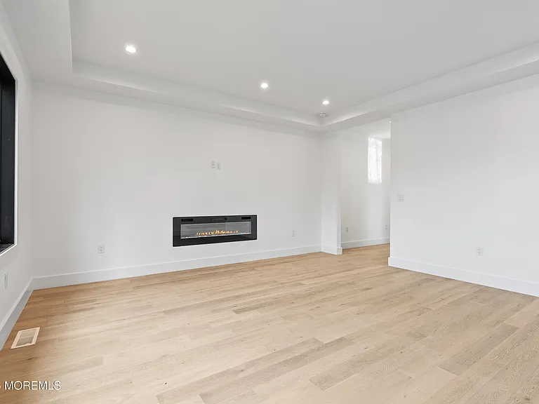 150 Ampere Ave — Photo 38