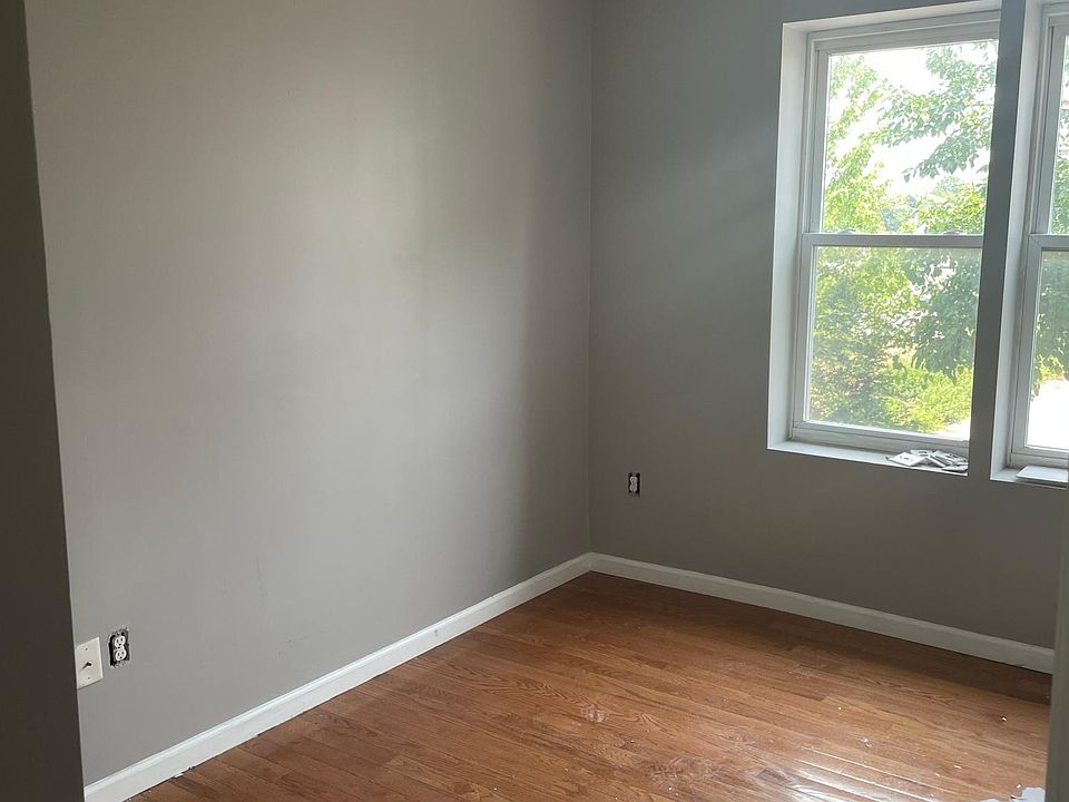 2nd image of 58 Steuben St APT 15