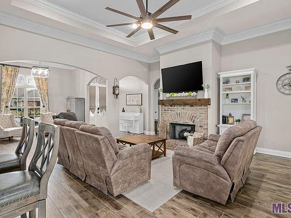 4th image of 10568 Creek Haven Ln