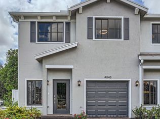 4848 Dillion St, Lake Worth, FL 33463