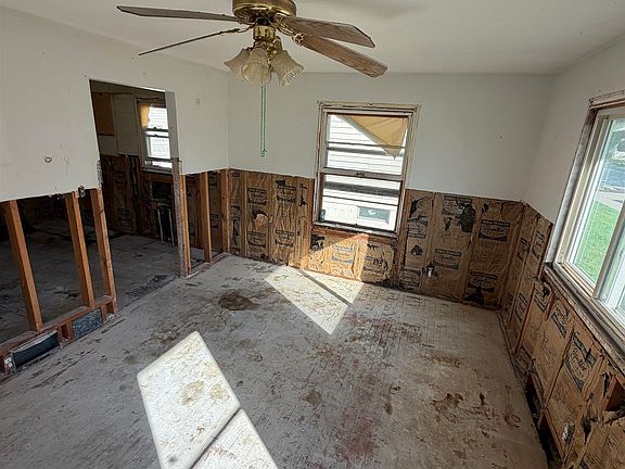 2nd image of 306 S 16th St