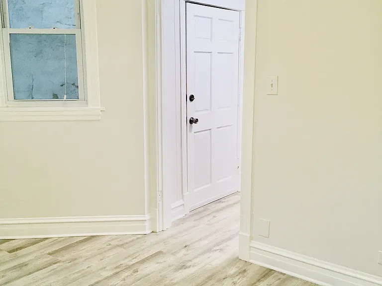 2447 N Harding Ave #G — Photo 13