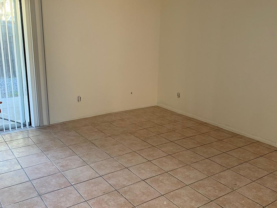 1st image of 2248 W Wagon Wheel Dr
