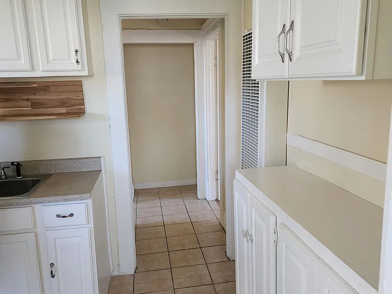 821 Walnut Ave — Photo 5