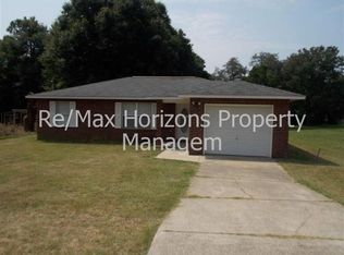 5921 Gillum Rd, Milton, FL 32570