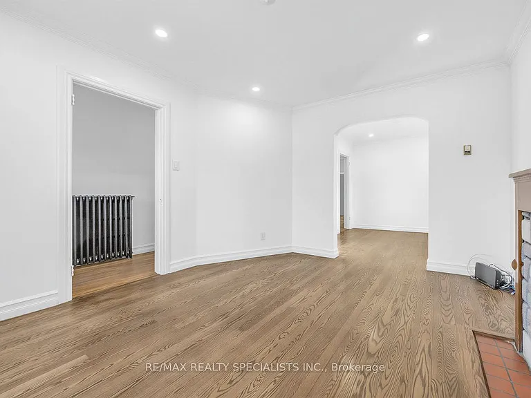 1035 Briar Hill Ave #MAIN 2ND — Photo 12