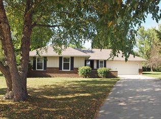 4 Truman Ct, Philo, IL 61864