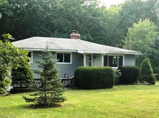 7090 Hughes Rd, Ravenna, OH 44266