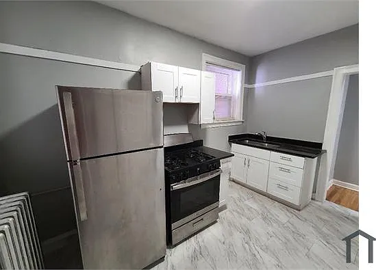 2 bed, $1,686 — Photo 3