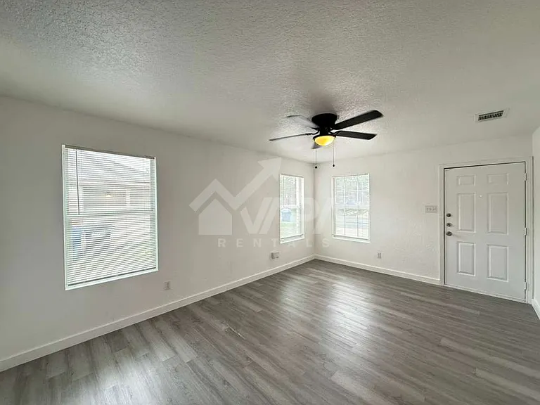 4411 Mystic Sunrise Dr — Photo 5