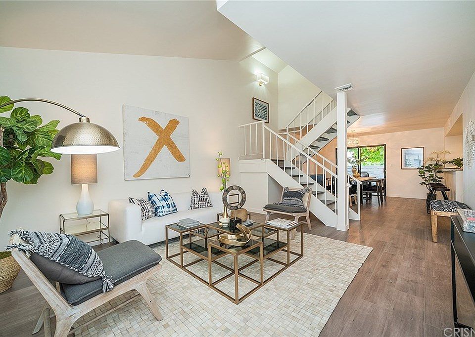 1st image of 620 W Hyde Park Blvd Unit 125