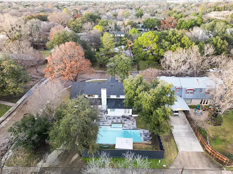 3608 Courtdale Dr — Photo 38