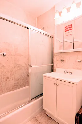 Rented by Voro, LLC | media 23