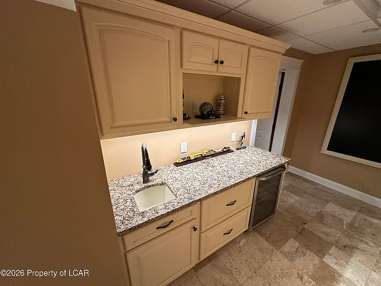 228 Windsor Way — Photo 29
