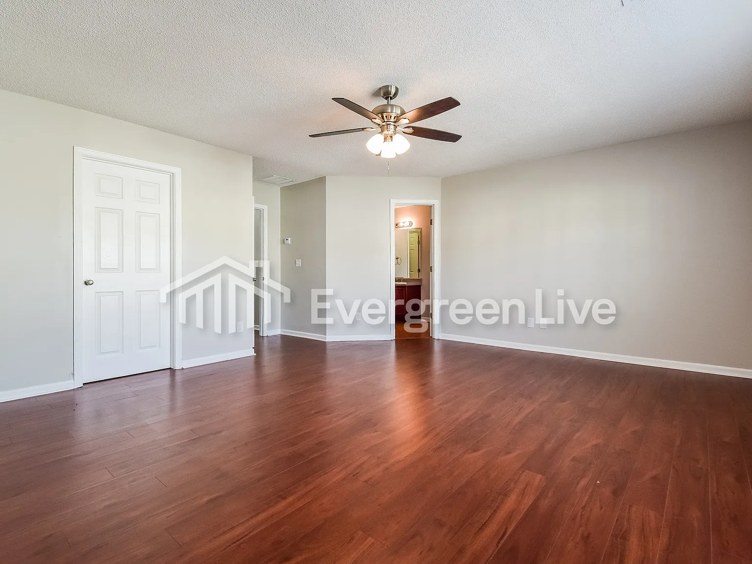 3 bed, 2.0 bath, 1864 sqft, $1,695 — Photo 4