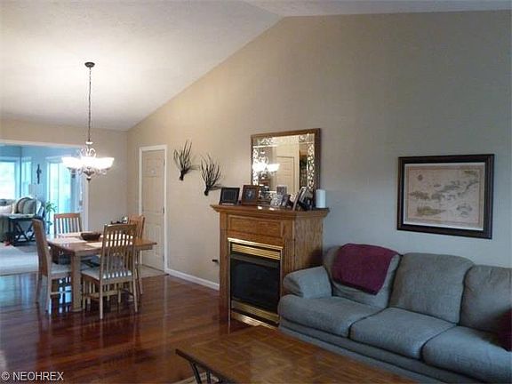 5th image of 207 Chapel Hill Dr N