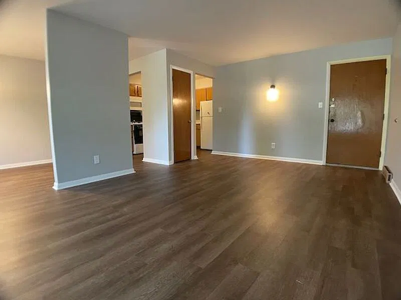 2 bed, 1.0 bath, 825 sqft, $850 — Photo 3