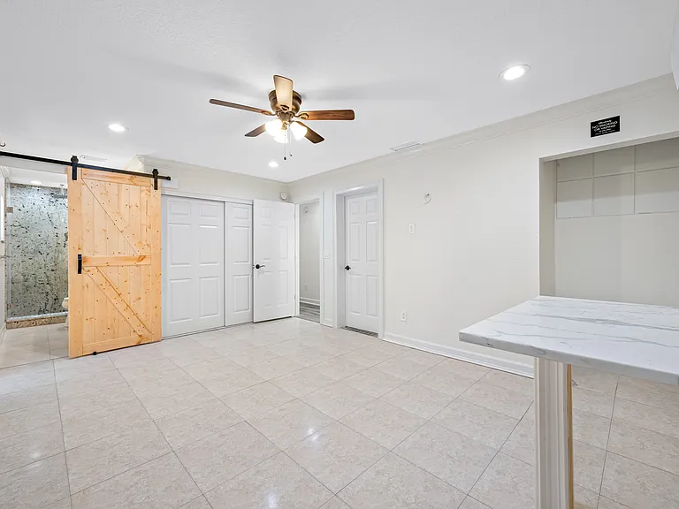 16324 Bonneville Dr — Photo 19
