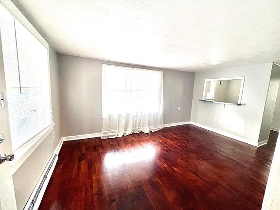 5th image of 3041 Park St