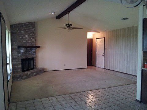 2nd image of 8608 Lynwood Ln