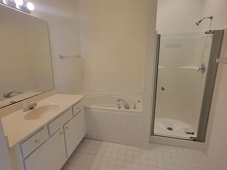 1600 Claiborne Ct — Photo 7