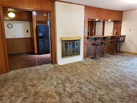 3rd image of 528 Oaklawn St