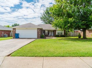 1206 SE 21st St, Bentonville, AR 72712