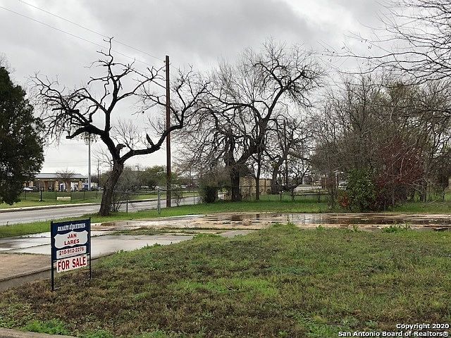 2nd image of 8943 Oakbrook St