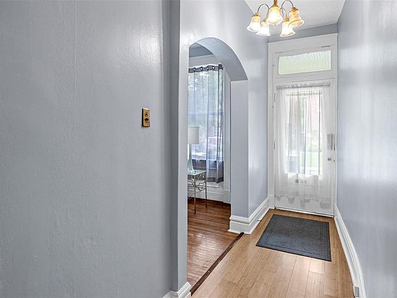 4th image of 4219 Flad Ave