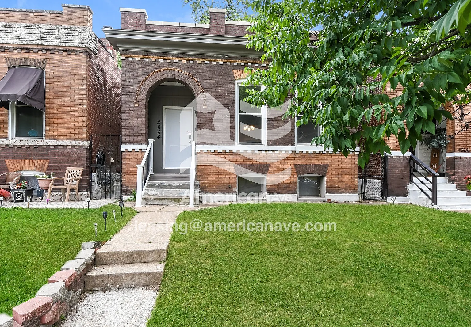 2 bed, 1.0 bath, 1072 sqft, $1,255 — Photo 1