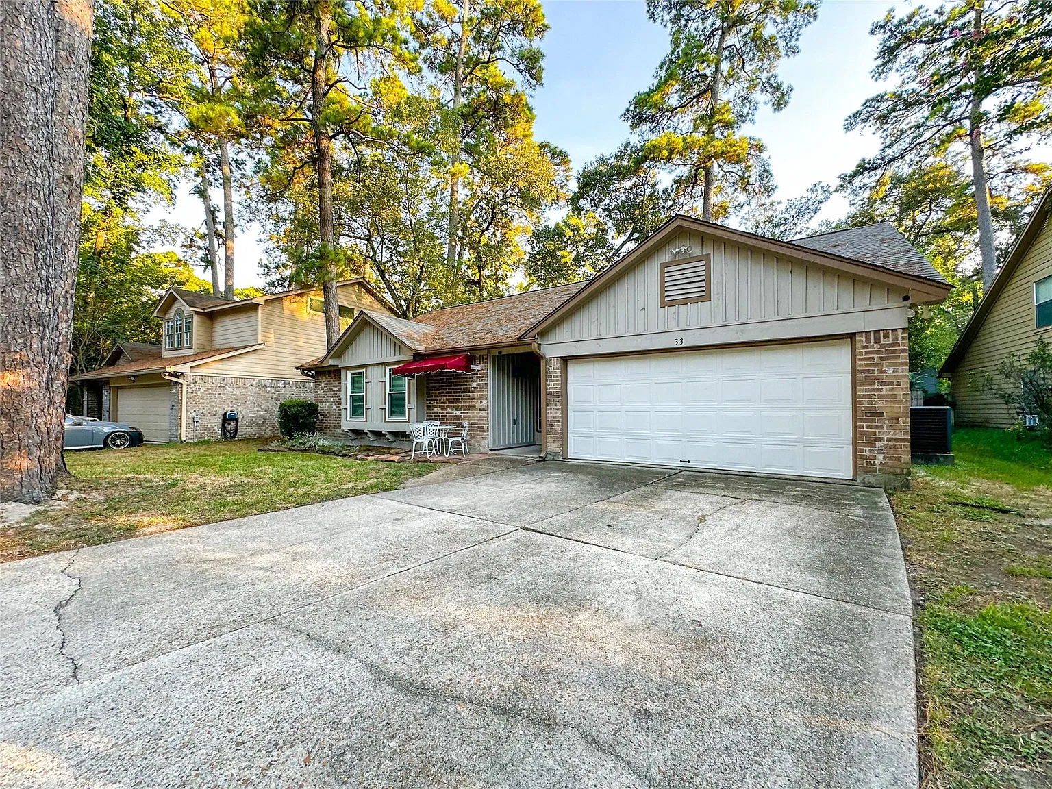 3 bed, 2.0 bath, 1447 sqft, $2,400 — Photo 2