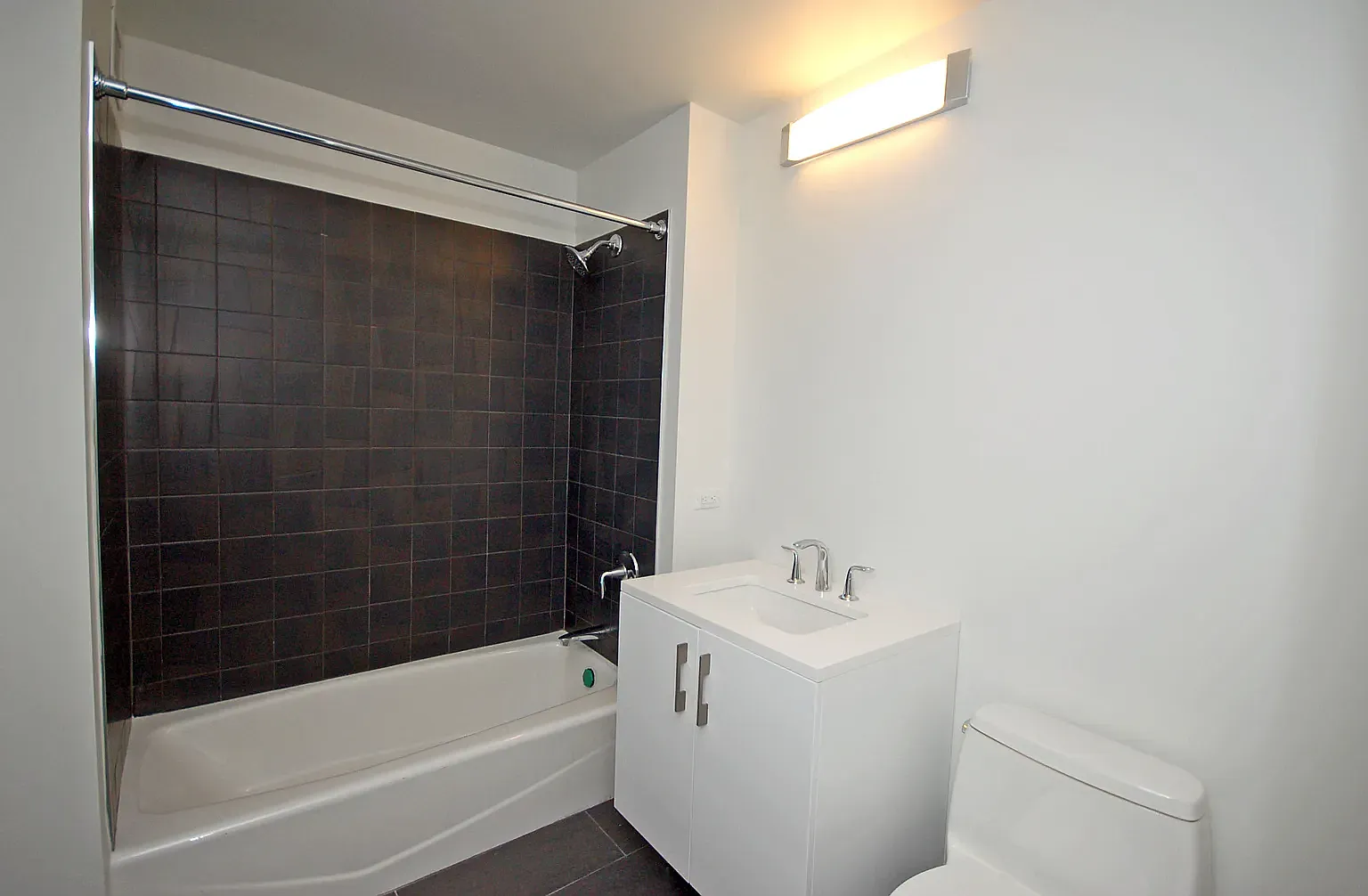 235 East 44th Street — Photo 4