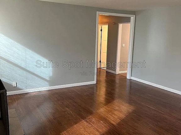 5th image of 456 N Batavia St #A