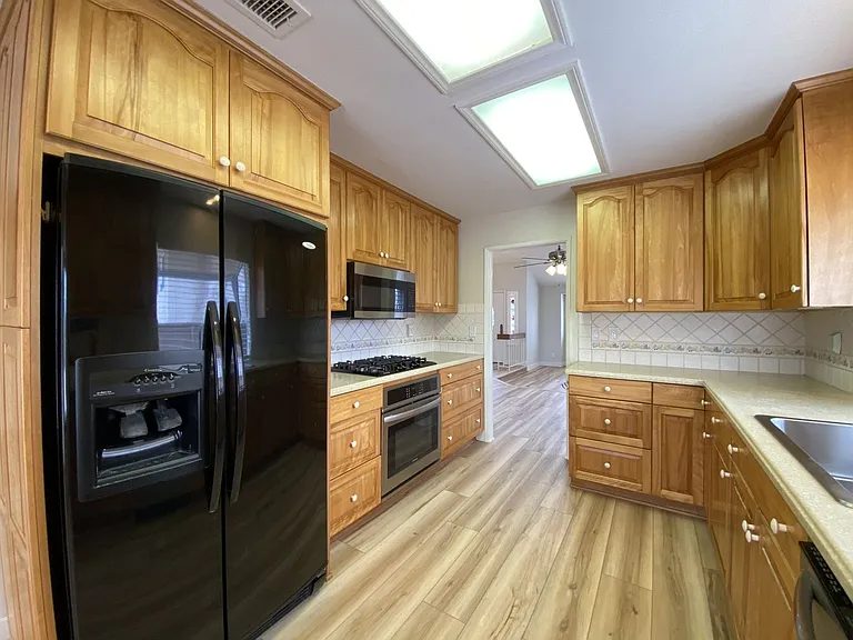 2620 El Aguila Ln — Photo 8