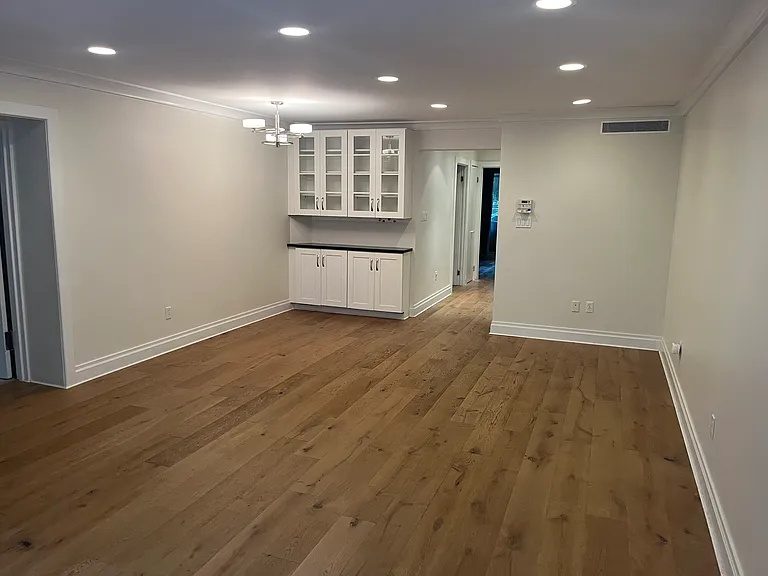 530 4th St #1 — Photo 3