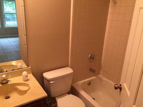 full bath off kitchen