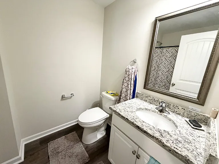 323 Alameda Ln — Photo 15