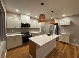 14-16 8th St