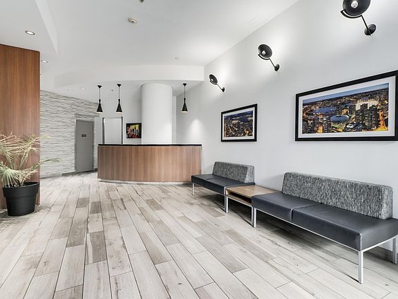 2nd image of 555 Abbott St #515