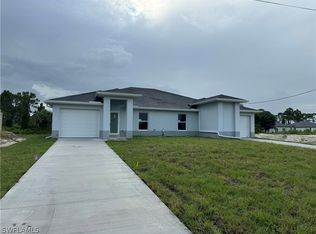 480/482 Lotus Ave S, Lehigh Acres, FL 33974